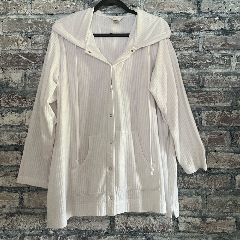 CJ Banks hooded snap front light weight jacket with pockets excellent condition